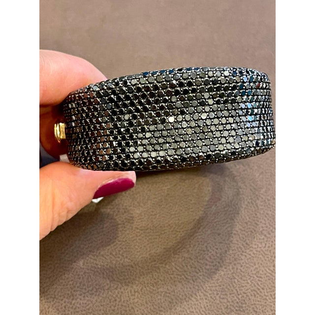 Black Diamond & Black Curved Onyx Bangle in 18 Karat Yellow Gold 88 Gram Estate For Sale - Image 12 of 18