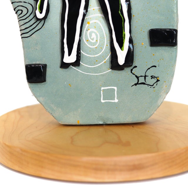 Green Street Spirits: Fitting in - Original Contemporary Street Art Mixed Media Painting by Soren Grau For Sale - Image 8 of 10