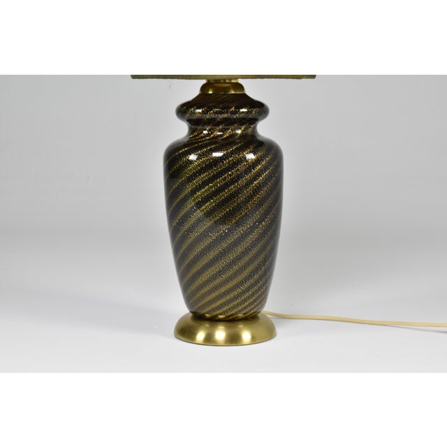 1970's Italian Green Mid-Century Murano Table Lamp by Tommaso Barbi For Sale - Image 6 of 9