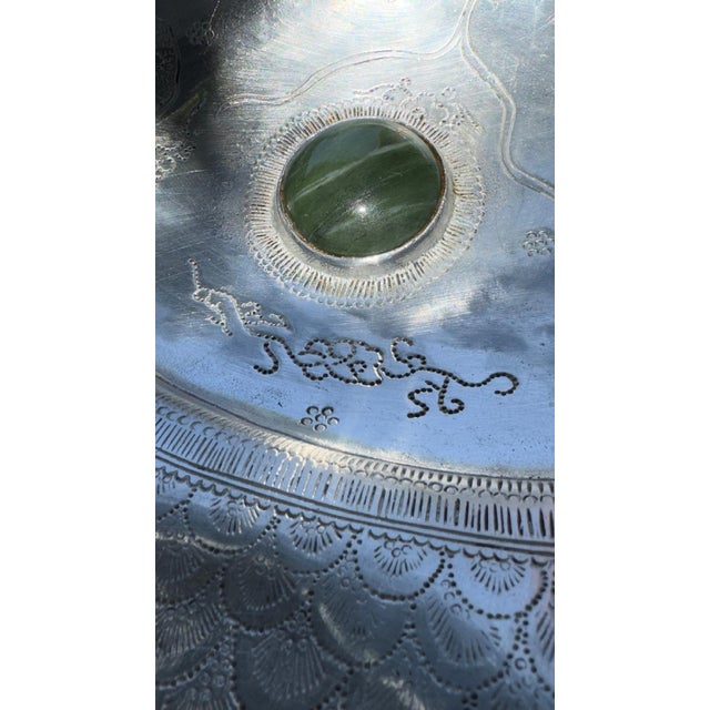 1970s Vintage 1975 XLarge Fish Sandcast Aluminum Platter With Green Agate Eye by Arthur Court Design For Sale - Image 5 of 6