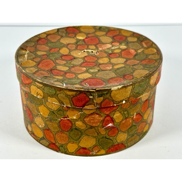 Antique Wallpaper Band Box: Mid 19th Century Lidded Container For Sale - Image 4 of 10