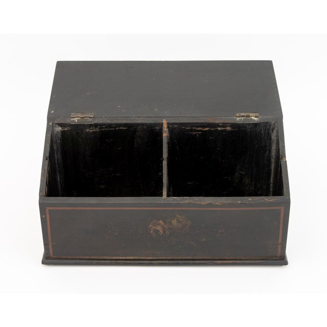 American Paint-Decorated Wood Box, 19th Century For Sale - Image 4 of 7