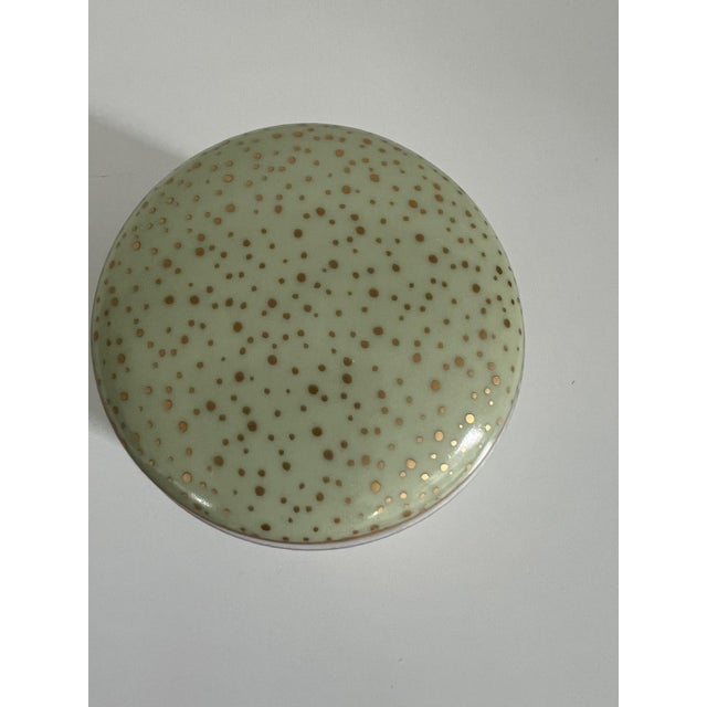 Traditional Signed Tiffany & Co. Limoges France Celadon Green & 24k Gold Stippled Porcelain Covered Trinket Box For Sale - Image 3 of 6