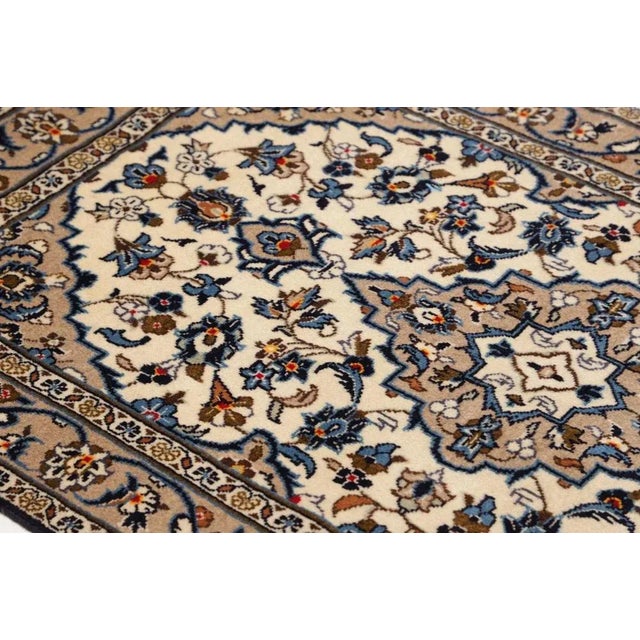 Textile Kashan Rug in Virgin Wool For Sale - Image 7 of 11