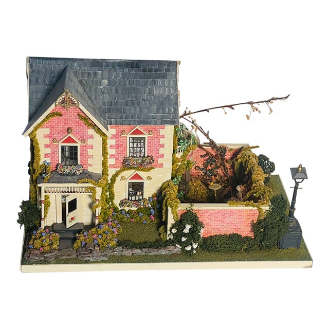 1960s Miniature Installation Dollhouse With Garden by Artist Helen Valerio For Sale