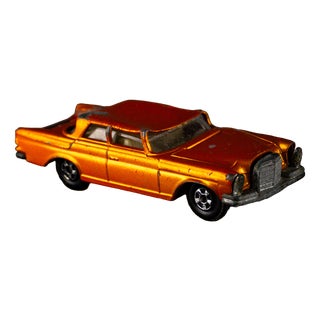 Mercedes 300 SE Lesney Series No. 46 from Matchbox For Sale