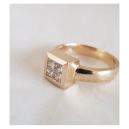 1960s Vintage 14ct Yellow Gold Princess-Cut Diamond Four-Stone Ring, 1960s For Sale - Image 5 of 18