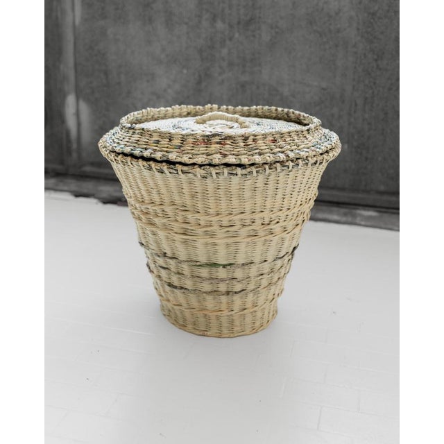 Rustic Large Handcrafted Woven Newspaper Laundry Basket with Lid, 1990s For Sale - Image 3 of 11