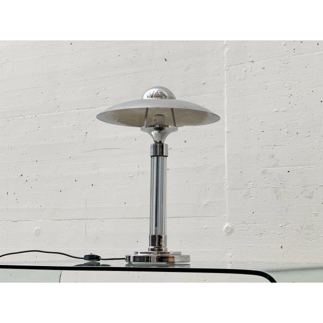 French Art Deco Table Lamp in Chrome-Plated Metal, 1930s, in Good conditions. Designed 1920 to 1949 Up to 250V (Europe/UK...