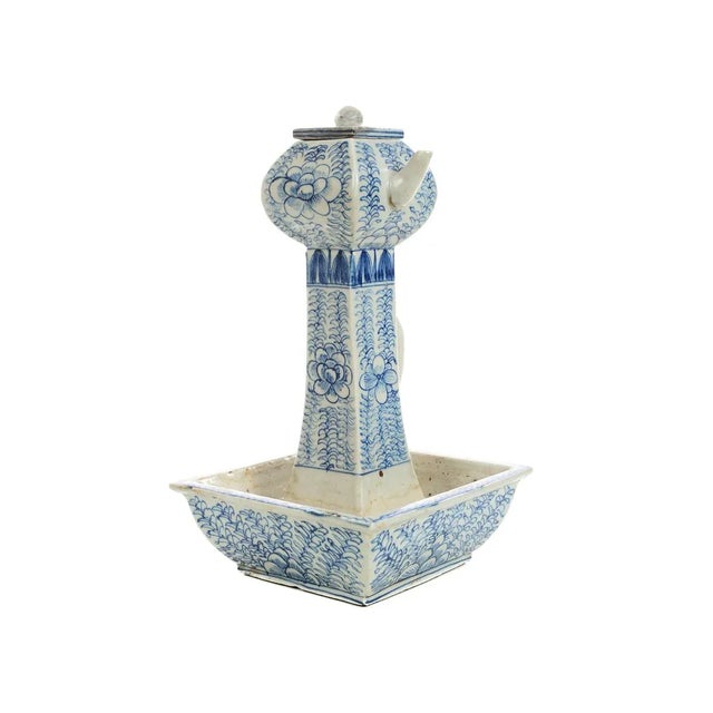 19th Century Chinese Blue & White Square Porcelain Tea Pots - A Pair For Sale - Image 4 of 9