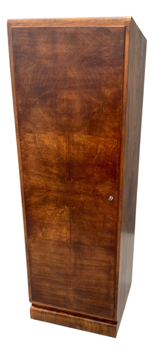 Art Deco Cabinet in Walnut Veneer, Czechoslovakia, 1930s
