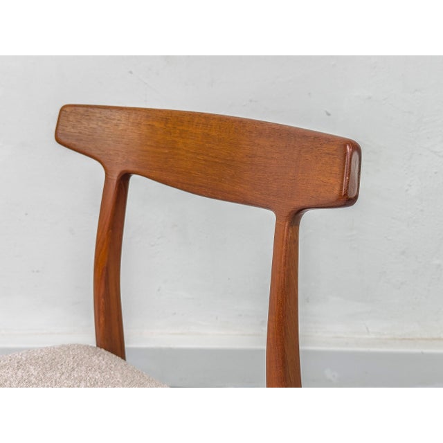 Mid-Century Modern Teak Dining Chair by Henning Kjaernulf for Bruno Hansen, 1960s For Sale - Image 3 of 18