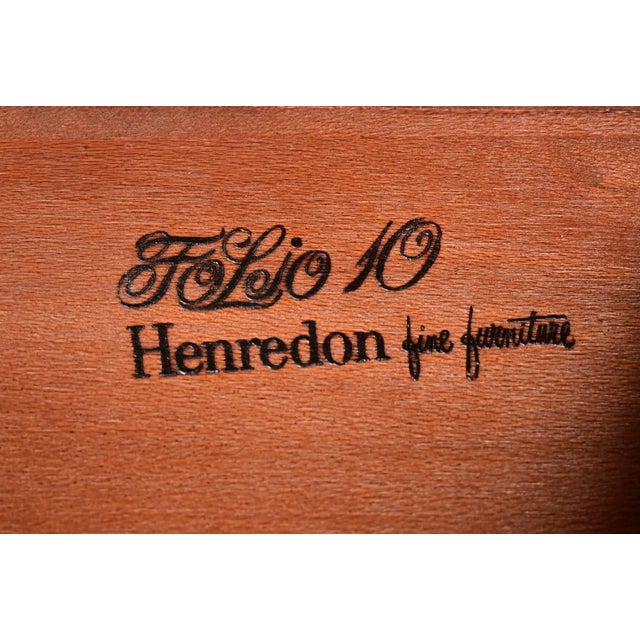 1980s Henredon French Provincial Louis XV Carved Walnut Bombe Form Lighted Bar Cabinet For Sale - Image 10 of 17