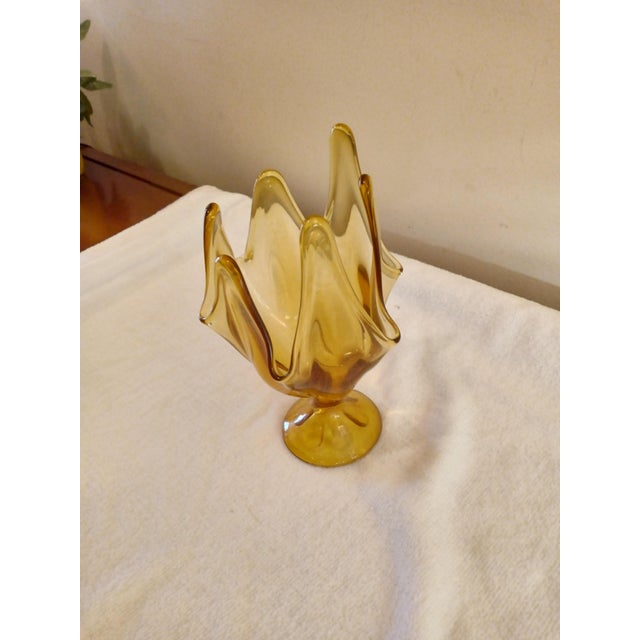 Vintage 1960's Viking Epic "Six Petal" Amber Footed Base 8 1/4". This beautiful Viking Epic style vase is in excellent...