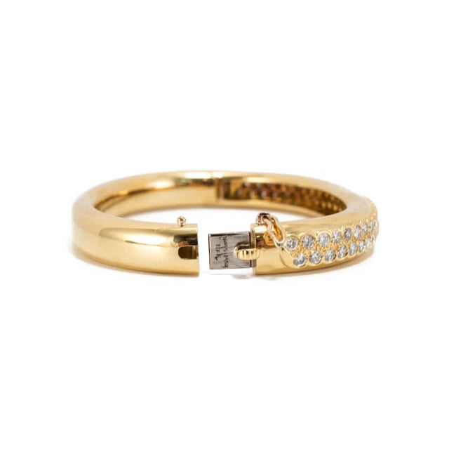 Metal Vintage Swiss 18k Yellow Gold 4.50ct Pave Diamond Hinged Rounded Bangle Bracelet For Sale - Image 7 of 8