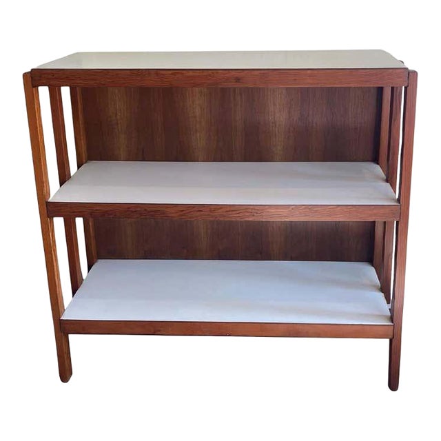 Midcentury Three-Tier Bookshelf – Pine and White Laminate For Sale