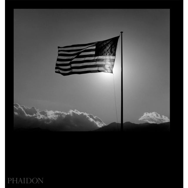 A revised and updated edition of the most comprehensive survey published of Mapplethorpe's photography Robert Mapplethorpe...