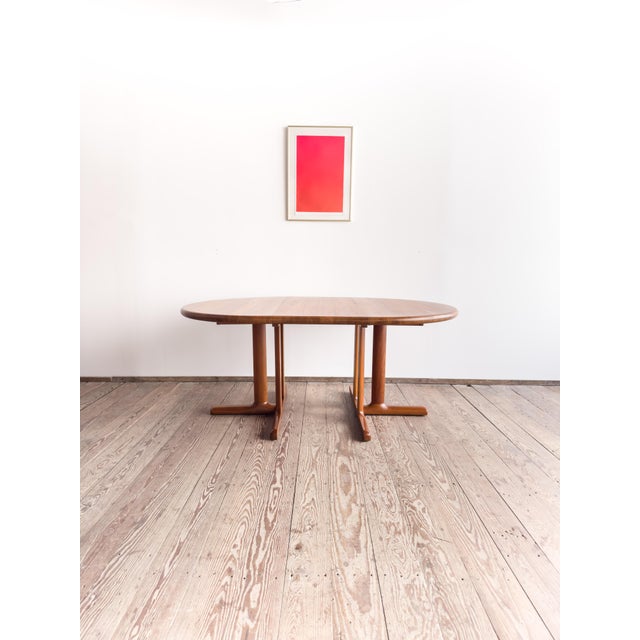 1960s Sculptural Round Extendable Dining Table from Dyrlund For Sale - Image 5 of 18