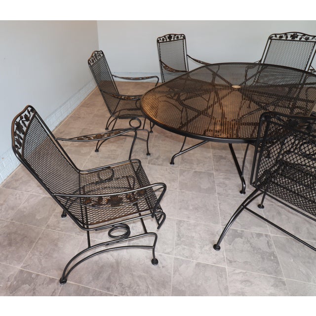 Vintage Charm for Your Modern Home! Discover the elegance of the Vintage Russell Woodard Primrose Wrought Iron Family...