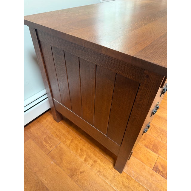 Arts & Crafts Craftsman Stickley Junior Executive Oak Desk and Cottage Chair With Leather Seat For Sale - Image 3 of 17