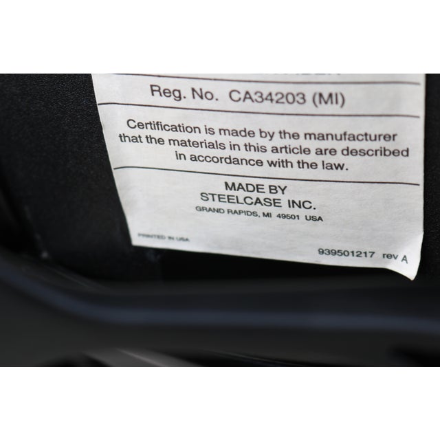 Steelcase Leap Ergonomic Office Desk Chair in Black Leather, Fully Adjustable For Sale - Image 18 of 18