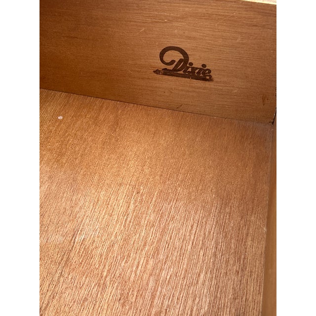 Vintage Mid-Century Modern Walnut 7-Drawer Lowboy Dresser by Dixie Furniture – 1960s MCM Long Dresser With Sculptural Hardware & Tapered Legs For Sale - Image 10 of 14