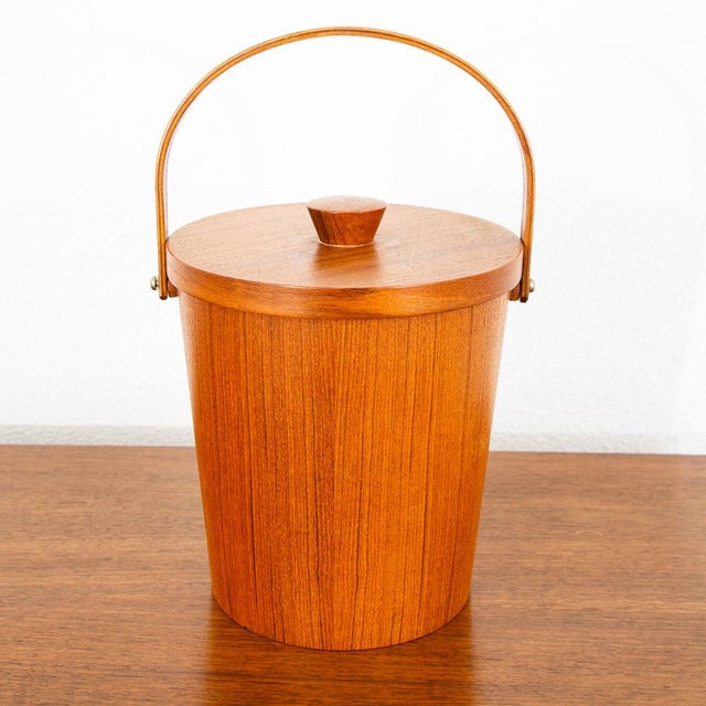 Mid 20th Century Danish Modern Ice Bucket Lidded Teak Rainbow Sweden Liner Round For Sale In Sacramento - Image 6 of 10