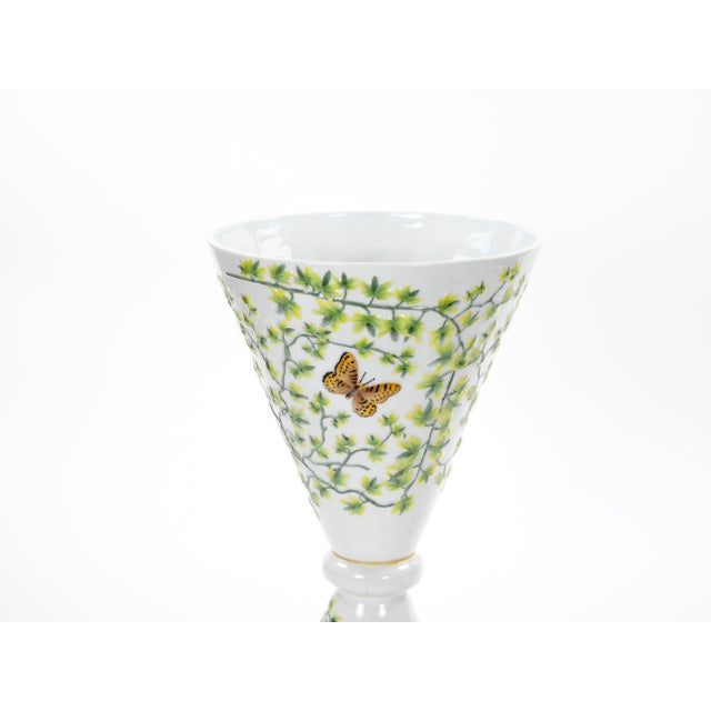 French Mid-20th Century French Hand-Painted Porcelain Decorative Vase For Sale - Image 3 of 8