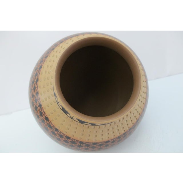 Mata Ortiz Amalia Mora Mexico Geometric Diamond Eye Dazzler Pottery Vessel Vase For Sale In Portland, OR - Image 6 of 7