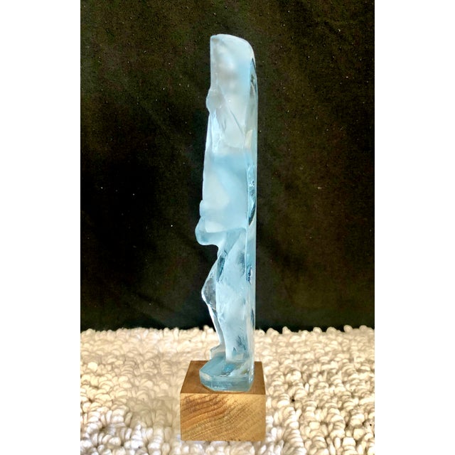 Mid 20th Century Mid-Century Modern Glass Sculpture of a Man Holding a Flag, by Jan Černý For Sale - Image 5 of 6