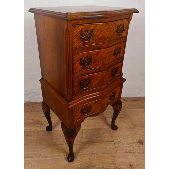 Mid-Century Modern Walnut Chest of Drawers Cabriole Legs Shell Serpentine 1930s Postage Available For Sale - Image 3 of 18