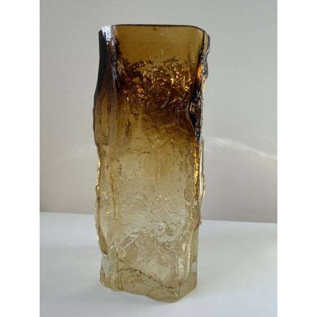 1970s Amber Kallio Brutalist Art Glass Vase by Kaj Blomqvist for Kumela, Finland, 1970s For Sale - Image 5 of 17