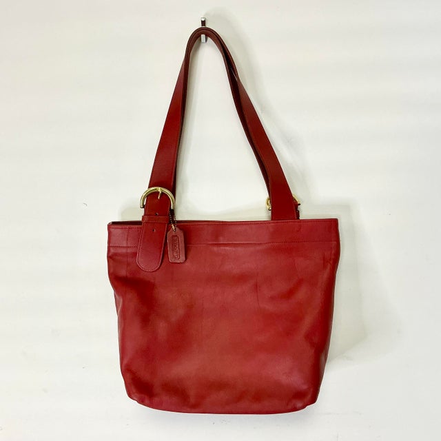 American 1996 Vintage Boho Chic Coach Soho Lafayette Red Leather Tote, F6h-4140. For Sale - Image 3 of 13