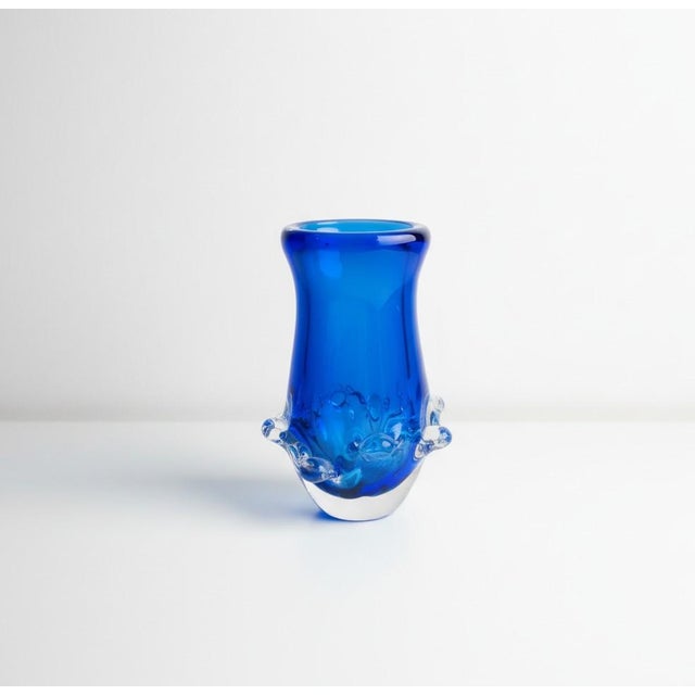 Mid-Century Modern Vintage Czech Art Glass Vase in Blue Metallurgical Glass by Ladislav Paleček, 1970s For Sale - Image 3 of 5