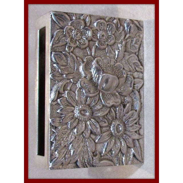 Offered is a beautiful prewar S. Kirk & Son pattern number 90F sterling silver matchbox cover (match safe) featuring their...