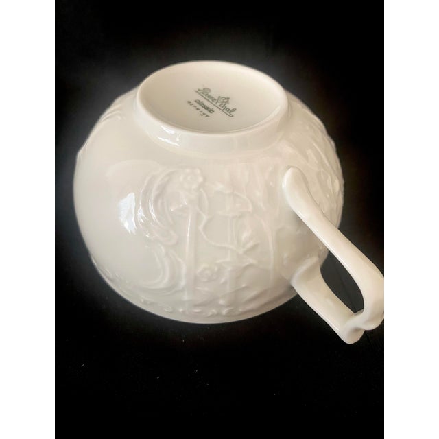 Rosenthal Sanssouci Ivory Pair of Cup and Saucers Set Mid 20th Century Mint Condition For Sale - Image 12 of 15