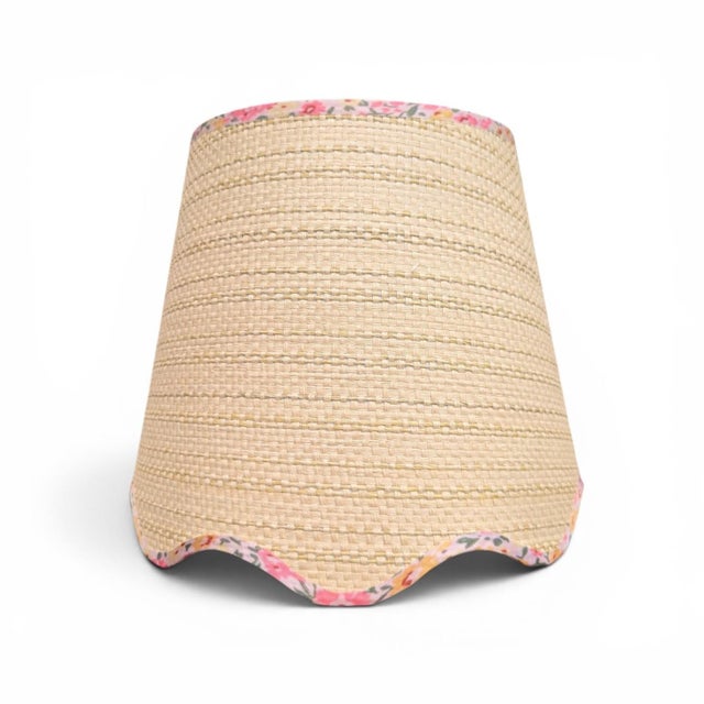 Scalloped Raffia Ditzy Floral Trim Lamp Shades- A Pair For Sale In Charlotte - Image 6 of 9