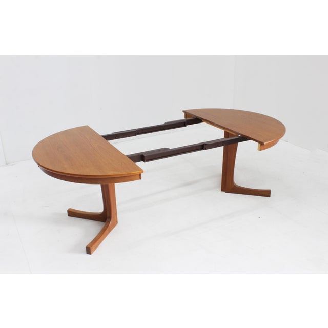 Vintage Danish Round Extendable Dining Table, 1960s For Sale - Image 6 of 9