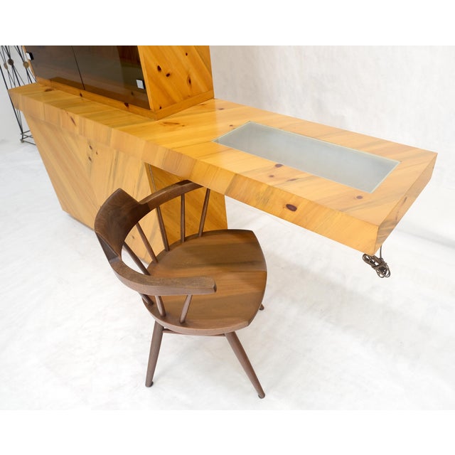 Mid-Century Modern Milo Baughman Thayer Cogging Yew Wood Cantilever Console Chine Display Cabinet For Sale - Image 3 of 15