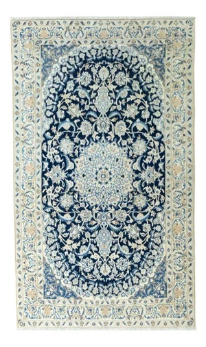 Hand-Knotted Oriental Rug in Wool