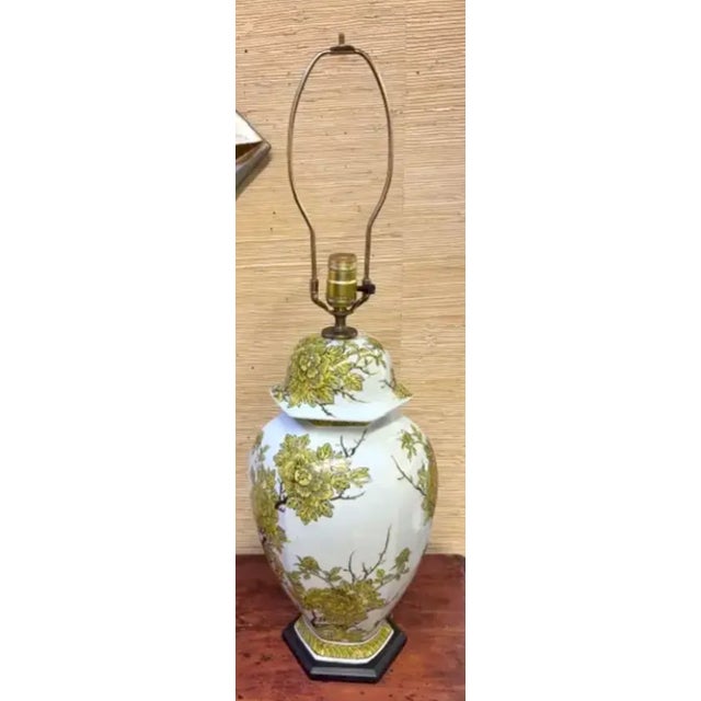 Yellow Mid Century Porcelain Asian Chinoiserie Lamp - Attributed to Marbro Lamp Company, Yellow Imari Pattern For Sale - Image 8 of 8