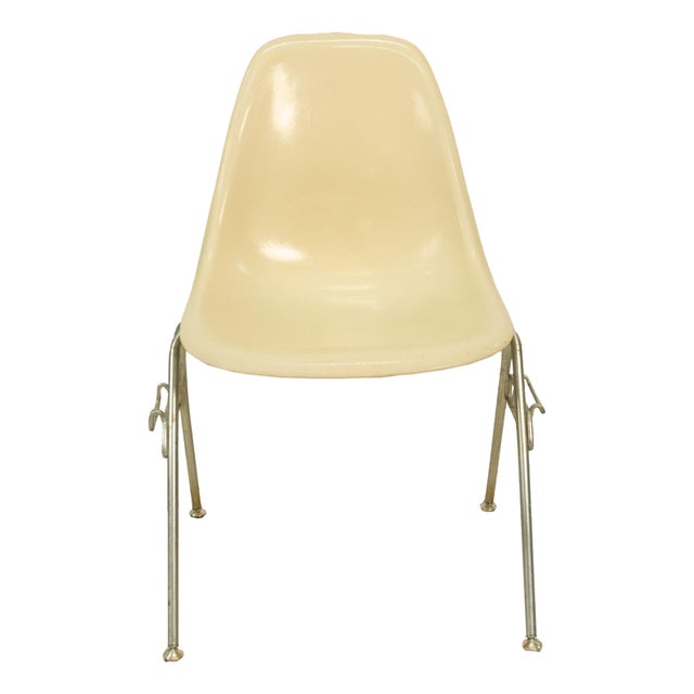 Mid Century Modern Original Eames for Herman Miller Fiberglass Shell Chairs 1959 For Sale - Image 9 of 17