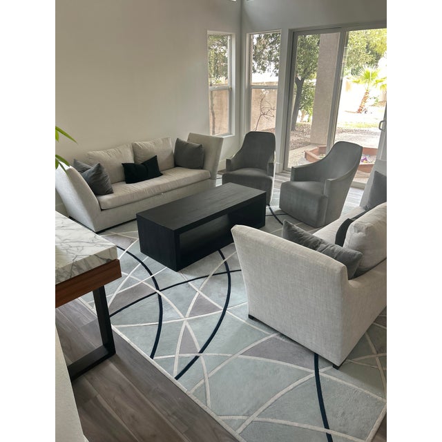 This exquisite Donghia daybed is a fantastic addition to any home decor. Crafted with high-quality wood and designed with...