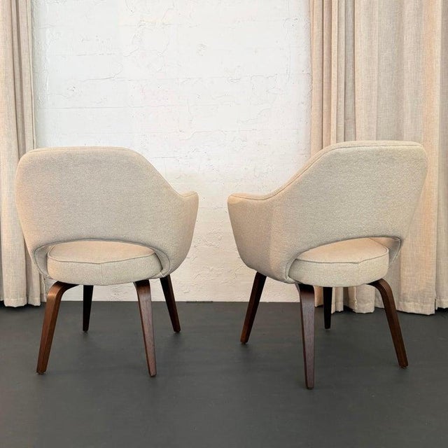 1960s Pair of Eero Saarinen for Knoll Wood Executive Armchairs in Cream Tweed For Sale - Image 10 of 10