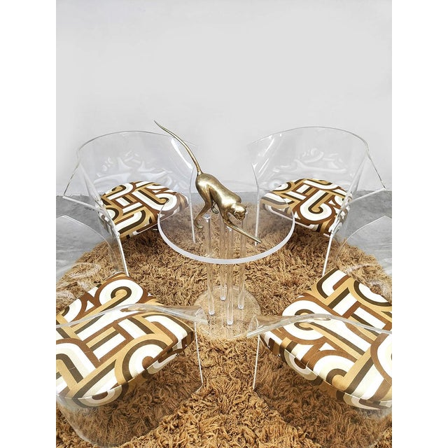 Vladimir Kagan Vintage Acrylic Glass Dining Armchairs in the style of Vladimir Kagan, 1970s, Set of 5 For Sale - Image 4 of 9