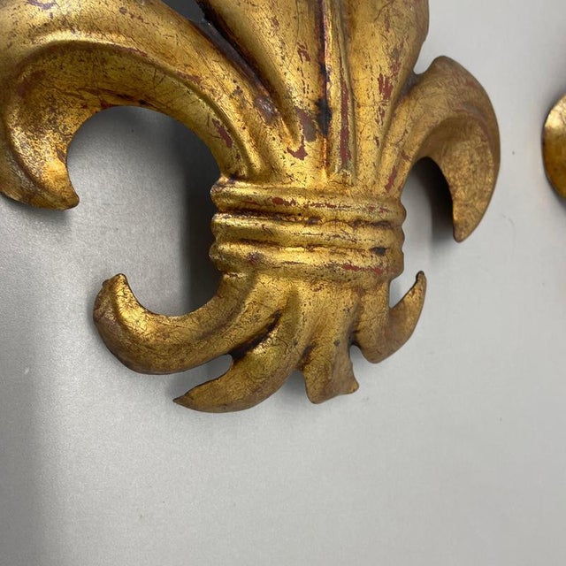 Vintage French Golden Florentiner Lily Wall Lights by Hans Kögl, 1970s, Set of 2 For Sale - Image 9 of 18
