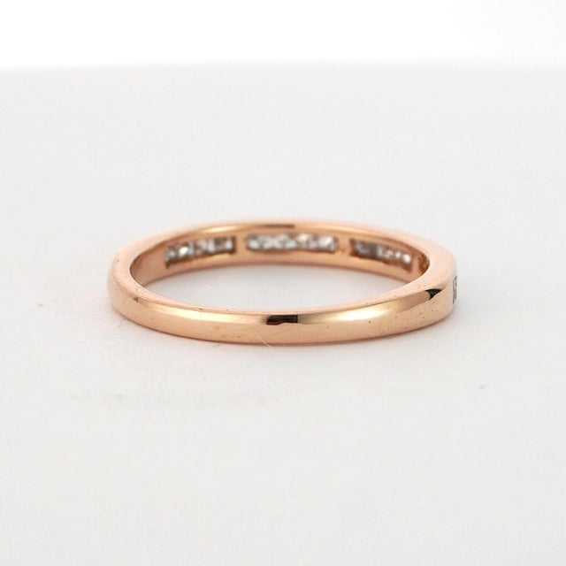 18k Gold Diamond Band Ring With 0.57ct Princess-Cut Diamonds For Sale - Image 10 of 18