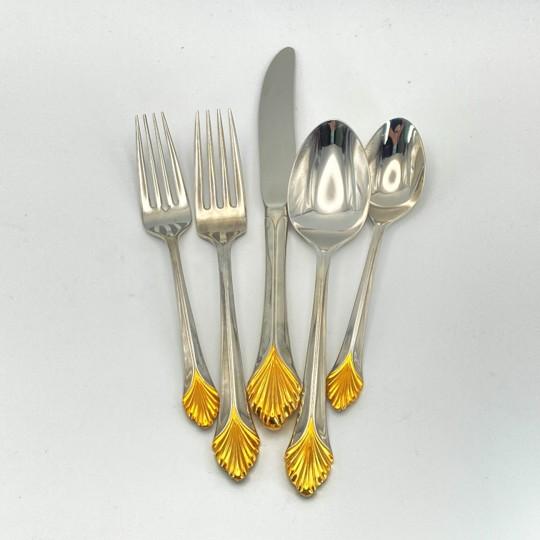 Late 20th Century Yamazaki "Monique Gold" Gold Accent Stainless Flatware Set - 61 Pieces (Service for 12 With Storage Case) Vintage 1980's/1990's For Sale - Image 5 of 18