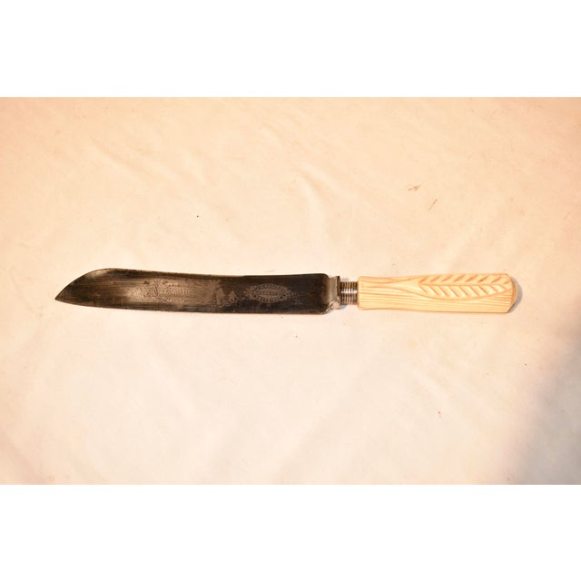 English Hallmarked 1901 Sheffield Bread Knife For Sale - Image 3 of 7