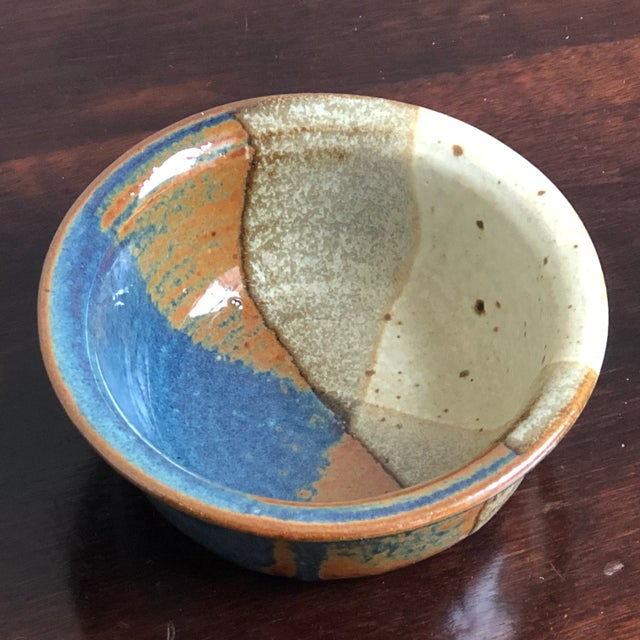 Beige Small Mid-Century Modern Style Studio Pottery Bowl For Sale - Image 8 of 12
